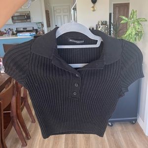 Black brandy melville collared crop top.